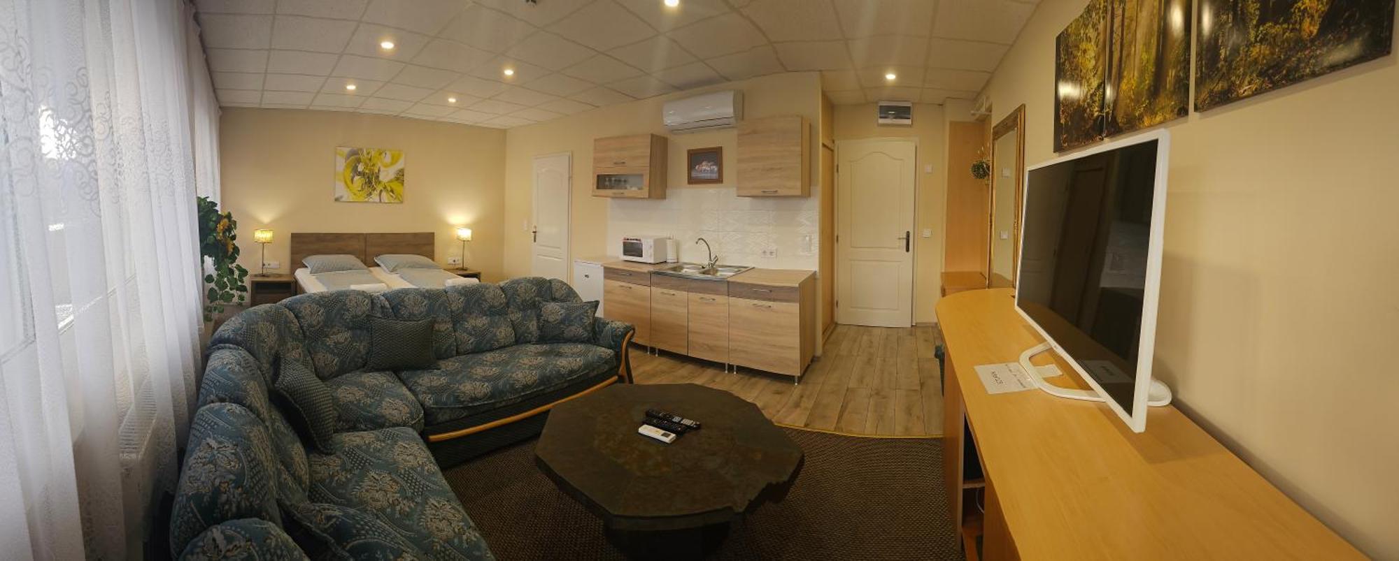 Hotel Ajka Uezlethaz Panzio Ajka Экстерьер фото